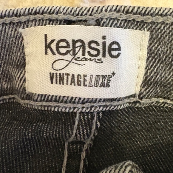 Jeans - Picture 3 of 5